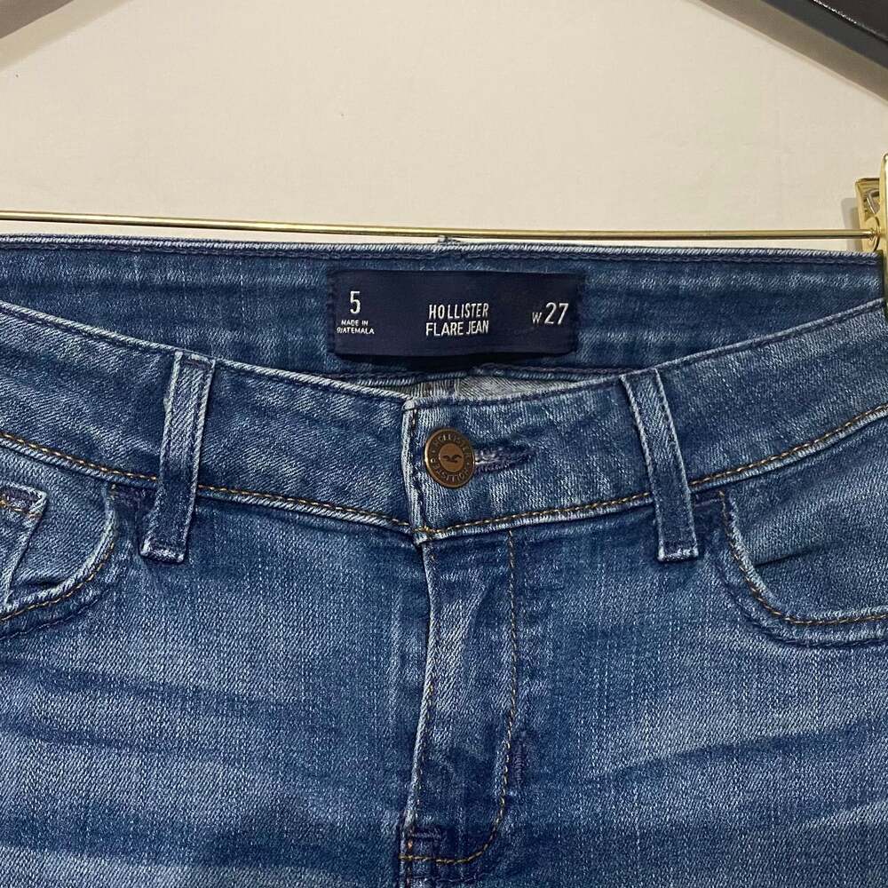 Hollister Low Rise Flare Jeans, size 27